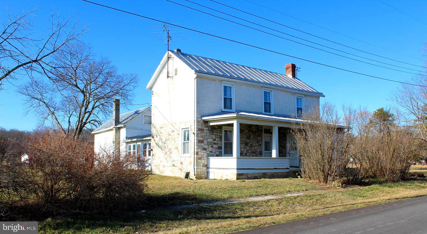 443 Reynolds Gap, Old Fields