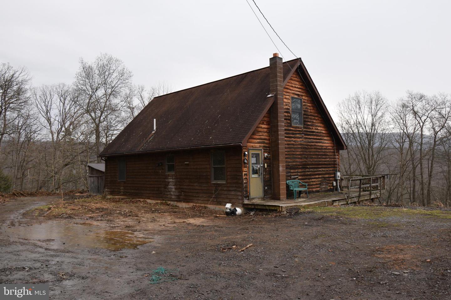 884 Trough Overlook, Old Fields