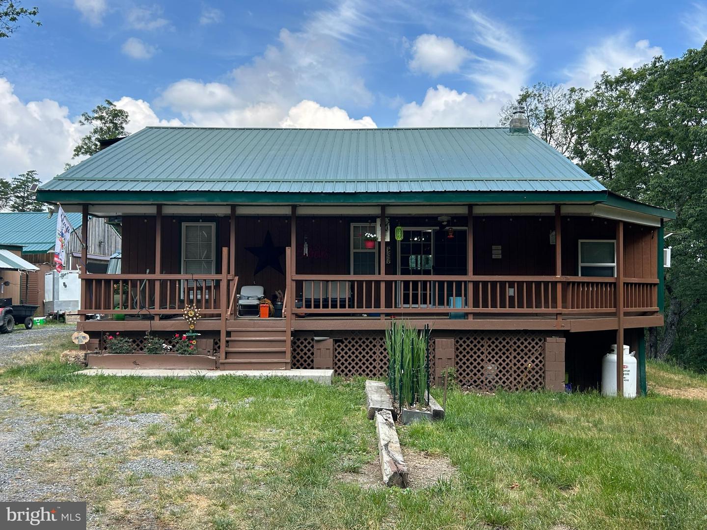 555 Yellow Pine Drive, Wardensville