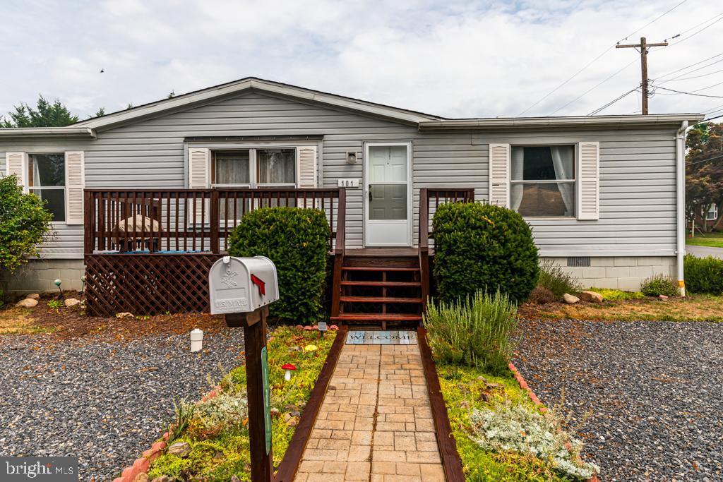 101 Raines Street, Moorefield