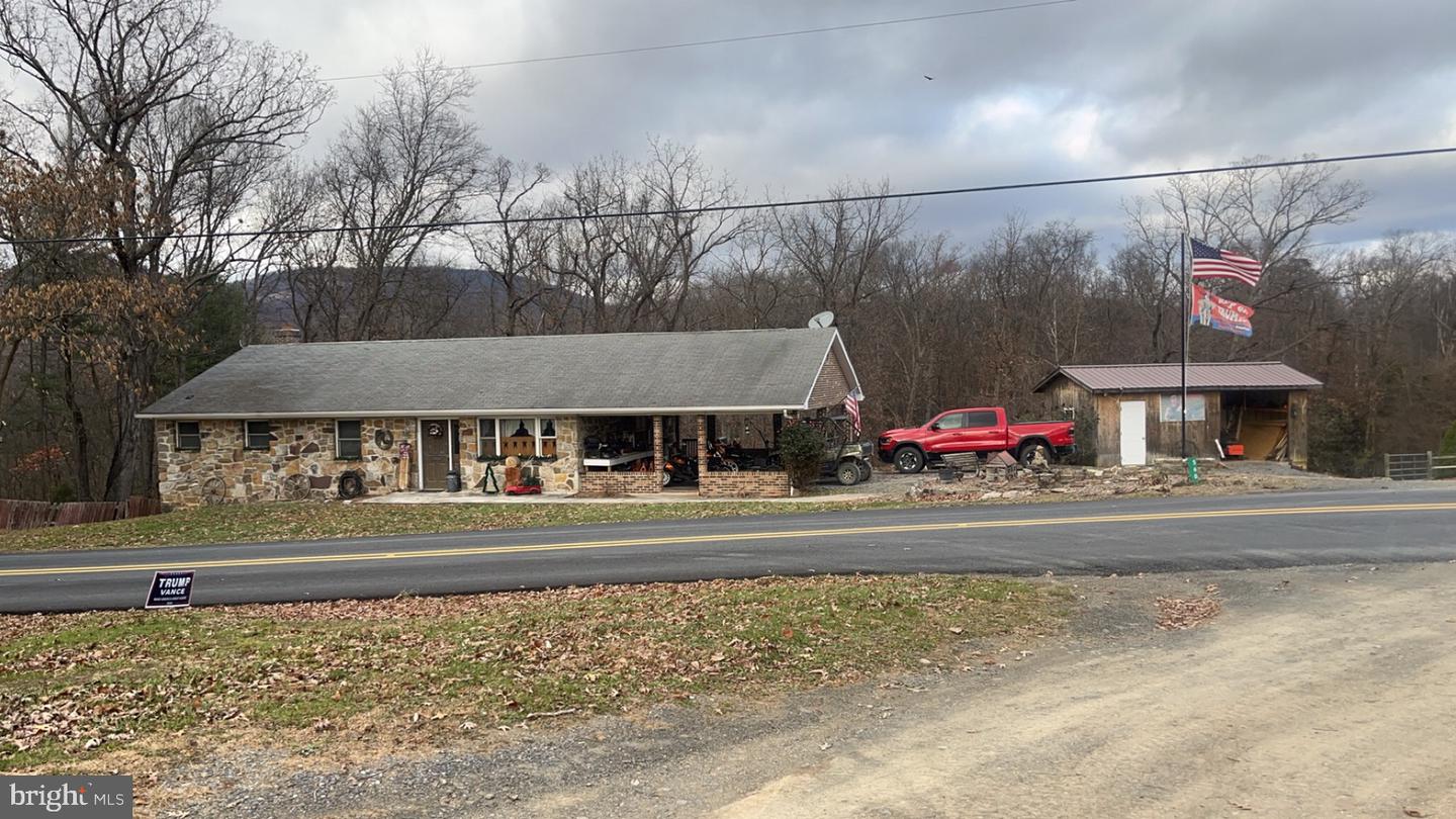 560 Frosty Hollow Rd, Fisher