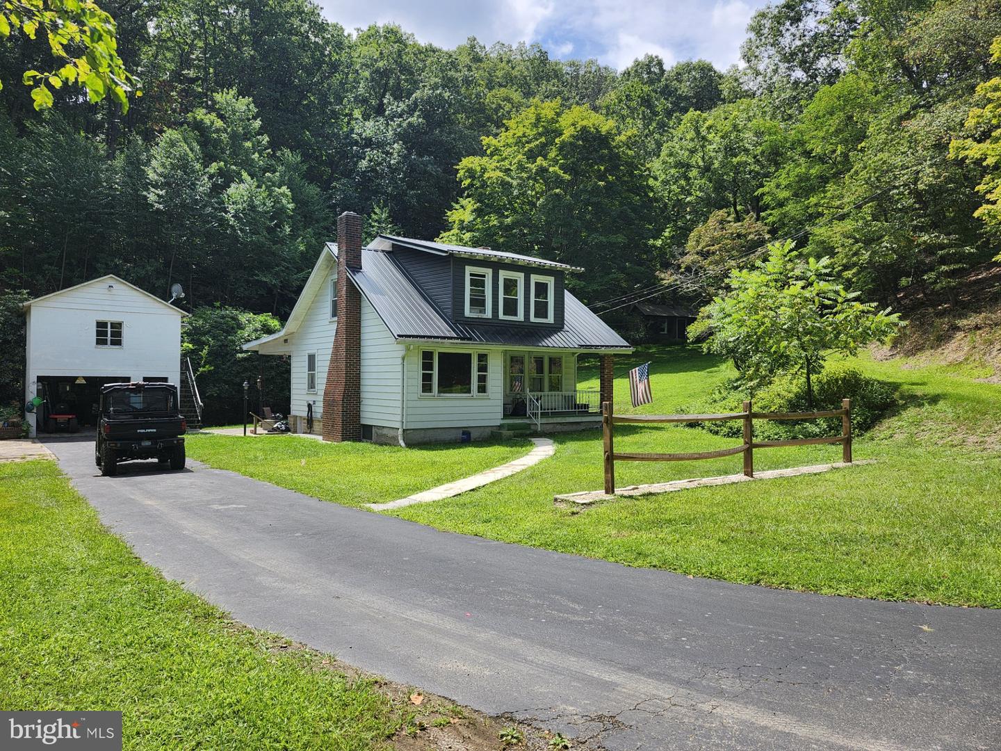 6836 State Road 55, Moorefield