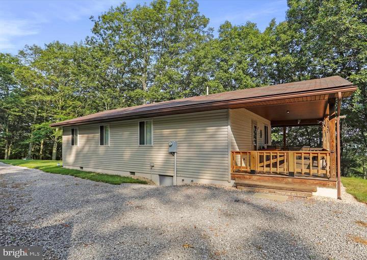 883 White Oak Crossing Road, Moorefield