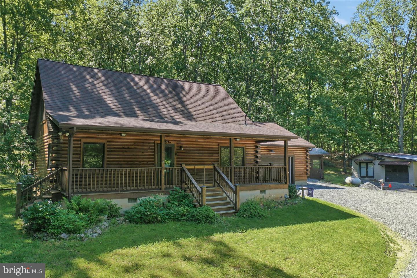 762 Rolling Acres Drive, Old Fields