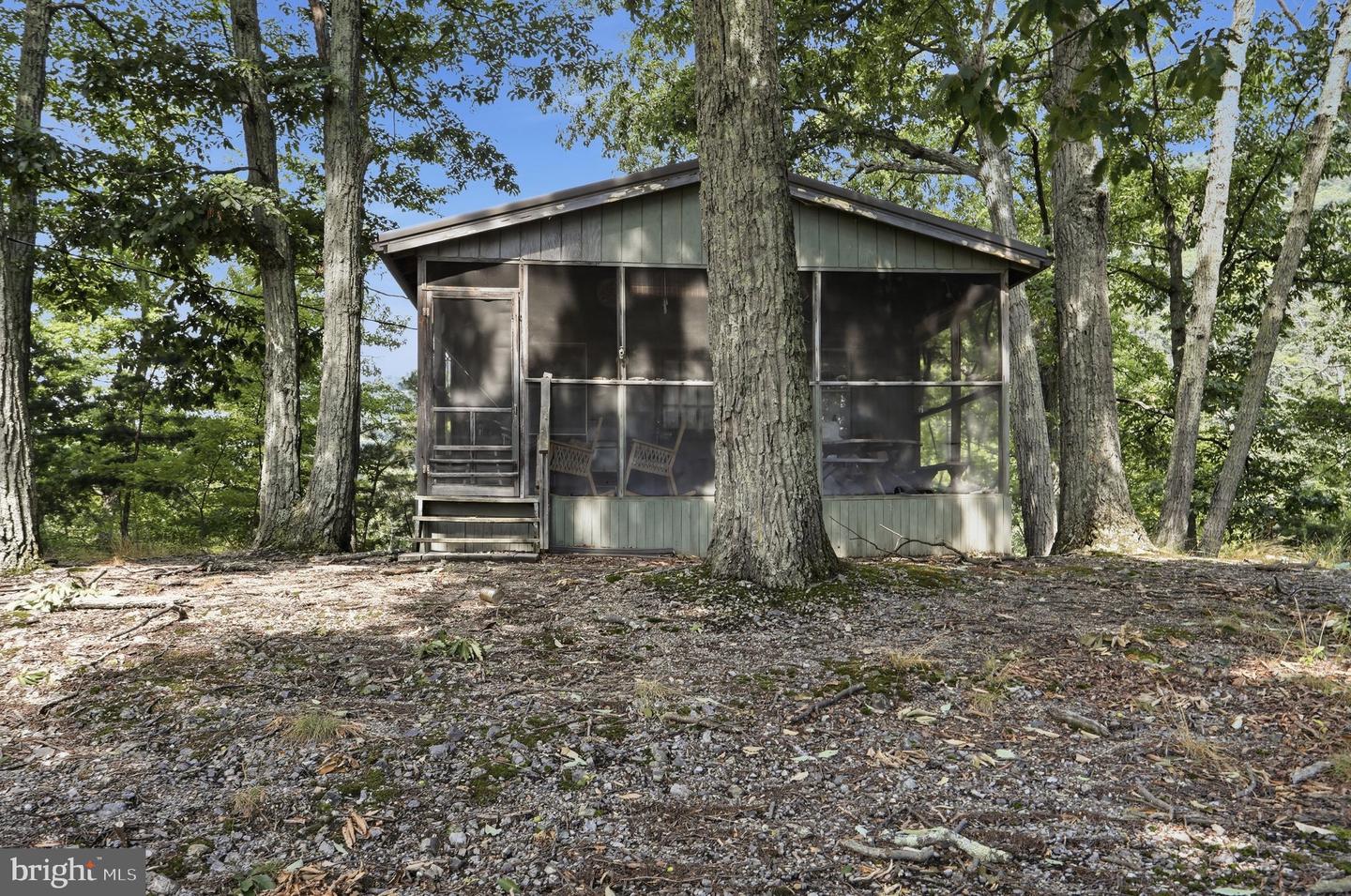564 Highland Springs Rd