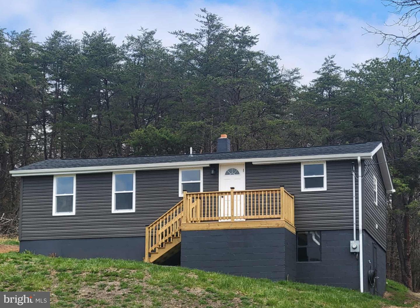 20484 Northwestern Pike, Shanks