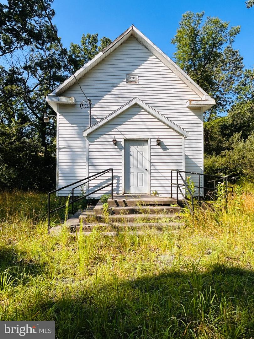 1691 Bloomery Pike, Bloomery