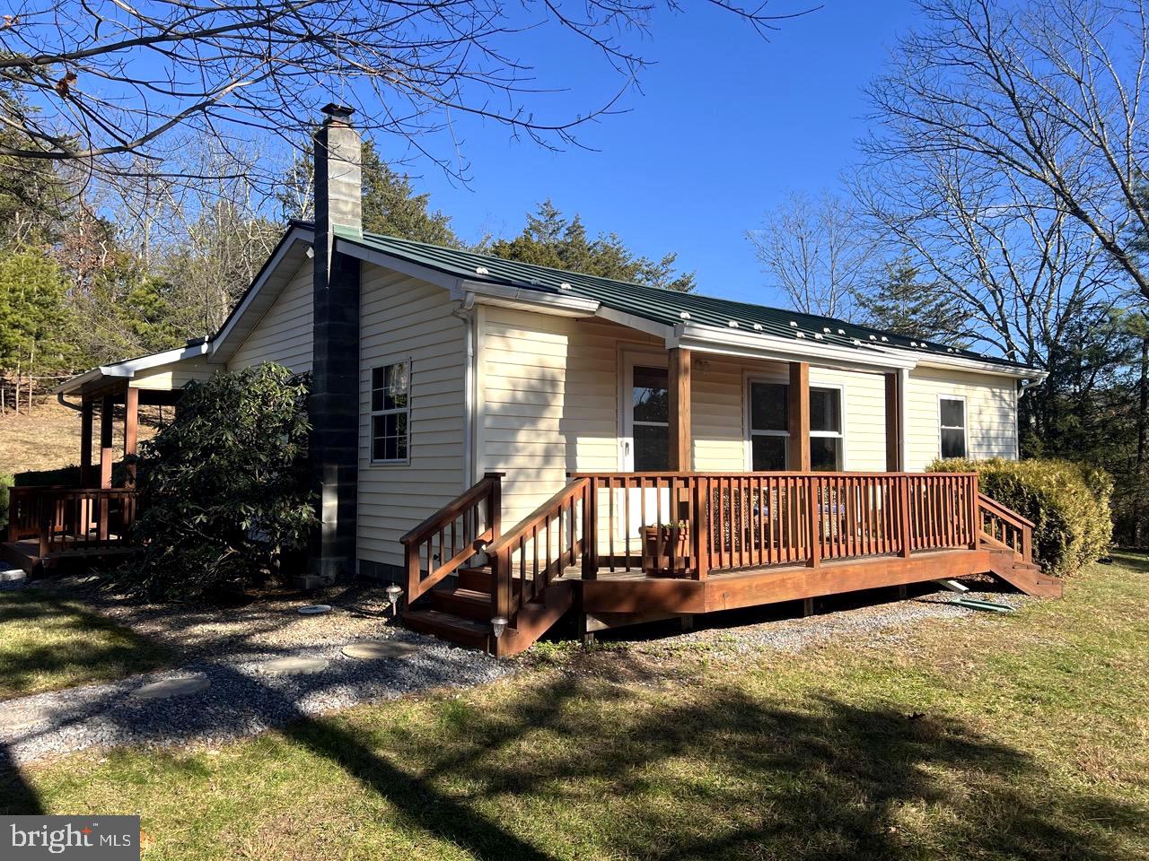 60 Angle Drive, Purgitsville