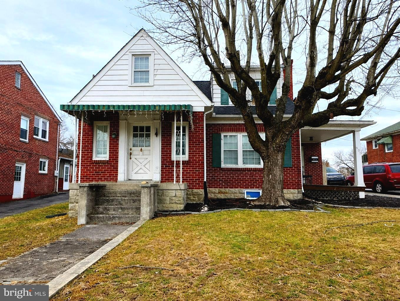 405 W Main Street, Romney