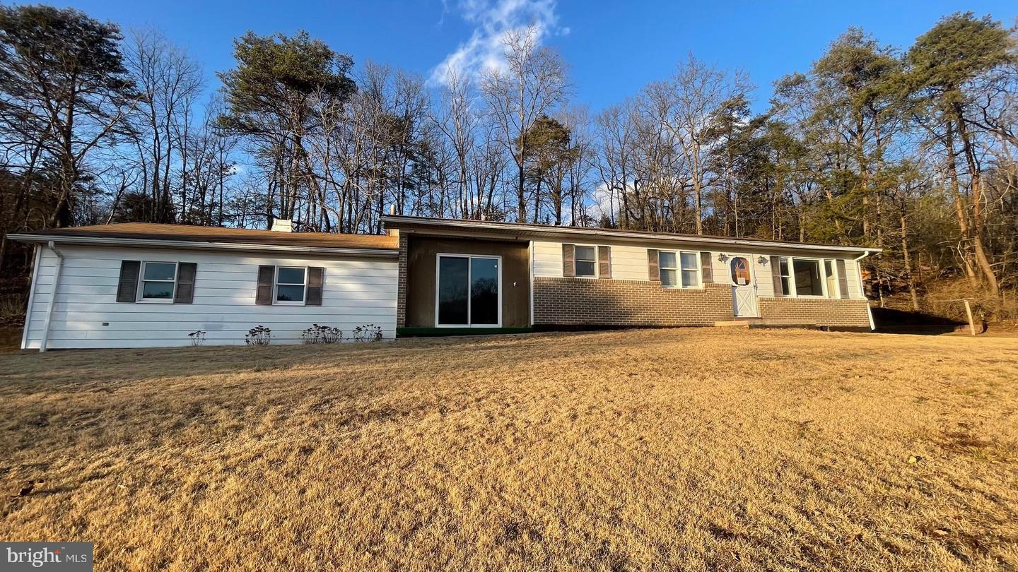 51 Hickory Hill Road, Old Fields