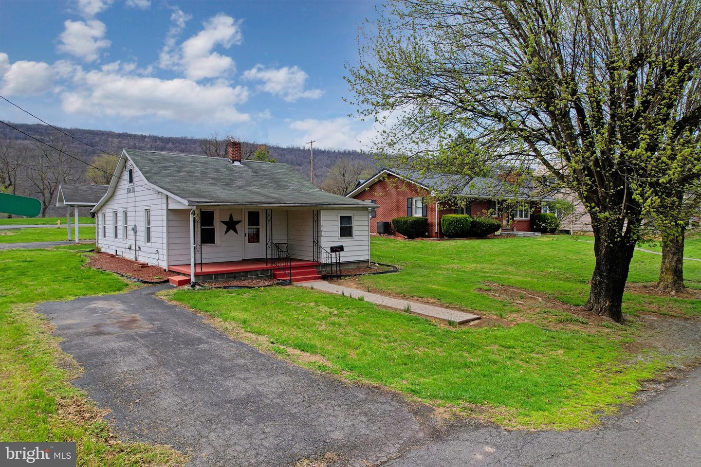 715 Charles Street, Romney