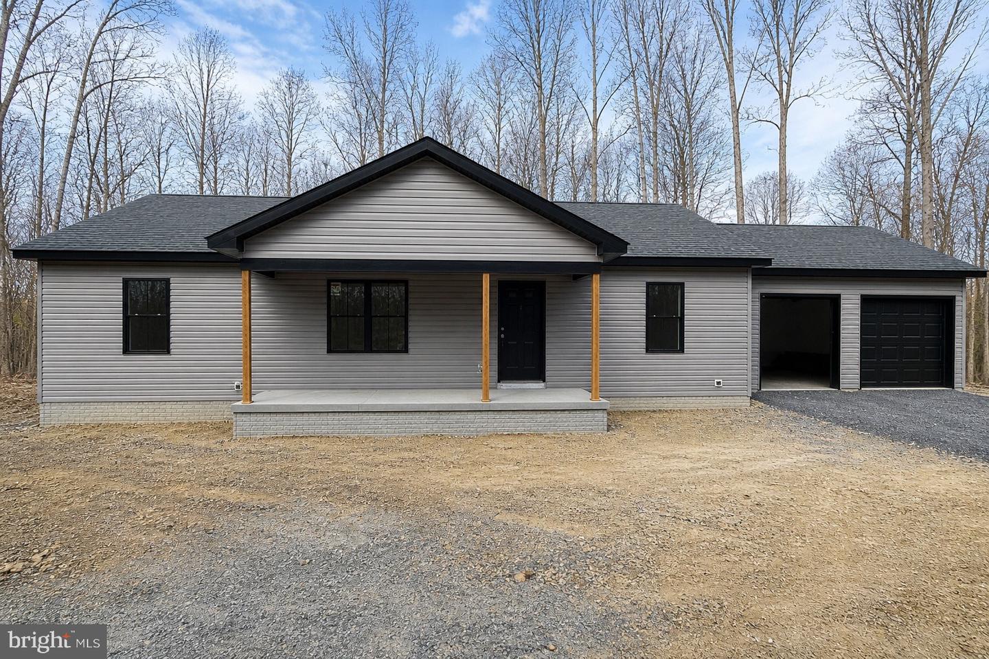 335 Jennifer Lane, Shanks