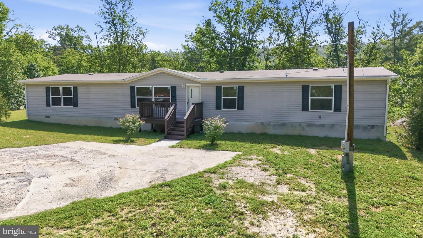 1355 Sandy Hollow Road, Bloomery