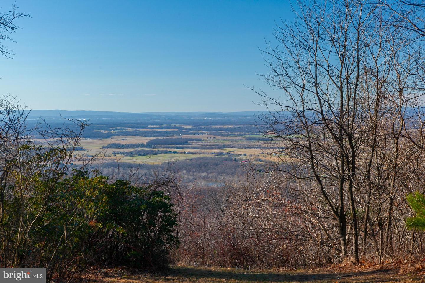 794 Eagles Nest Lane, Harpers Ferry