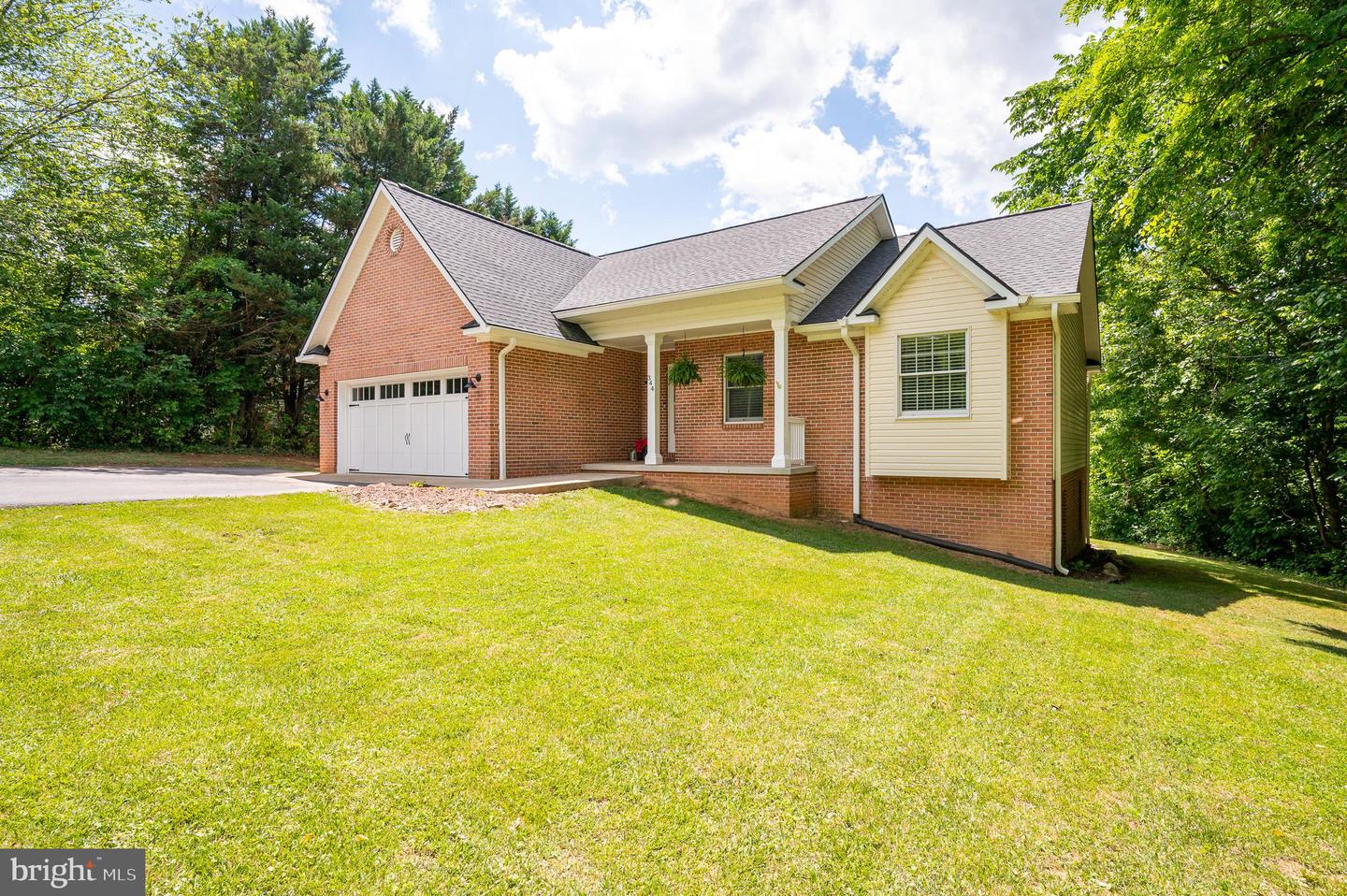 344 Bedford Drive, Charles Town