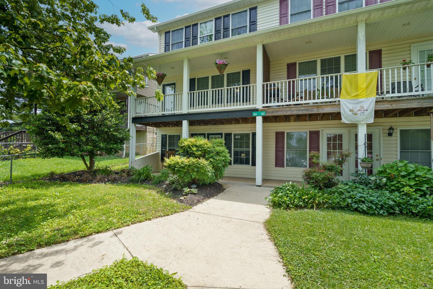 105 Park Street, Charles Town
