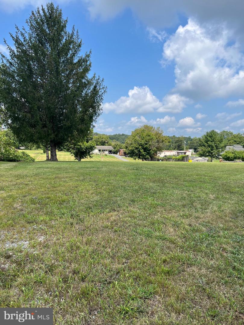 266 Big Spring Drive, Kearneysville