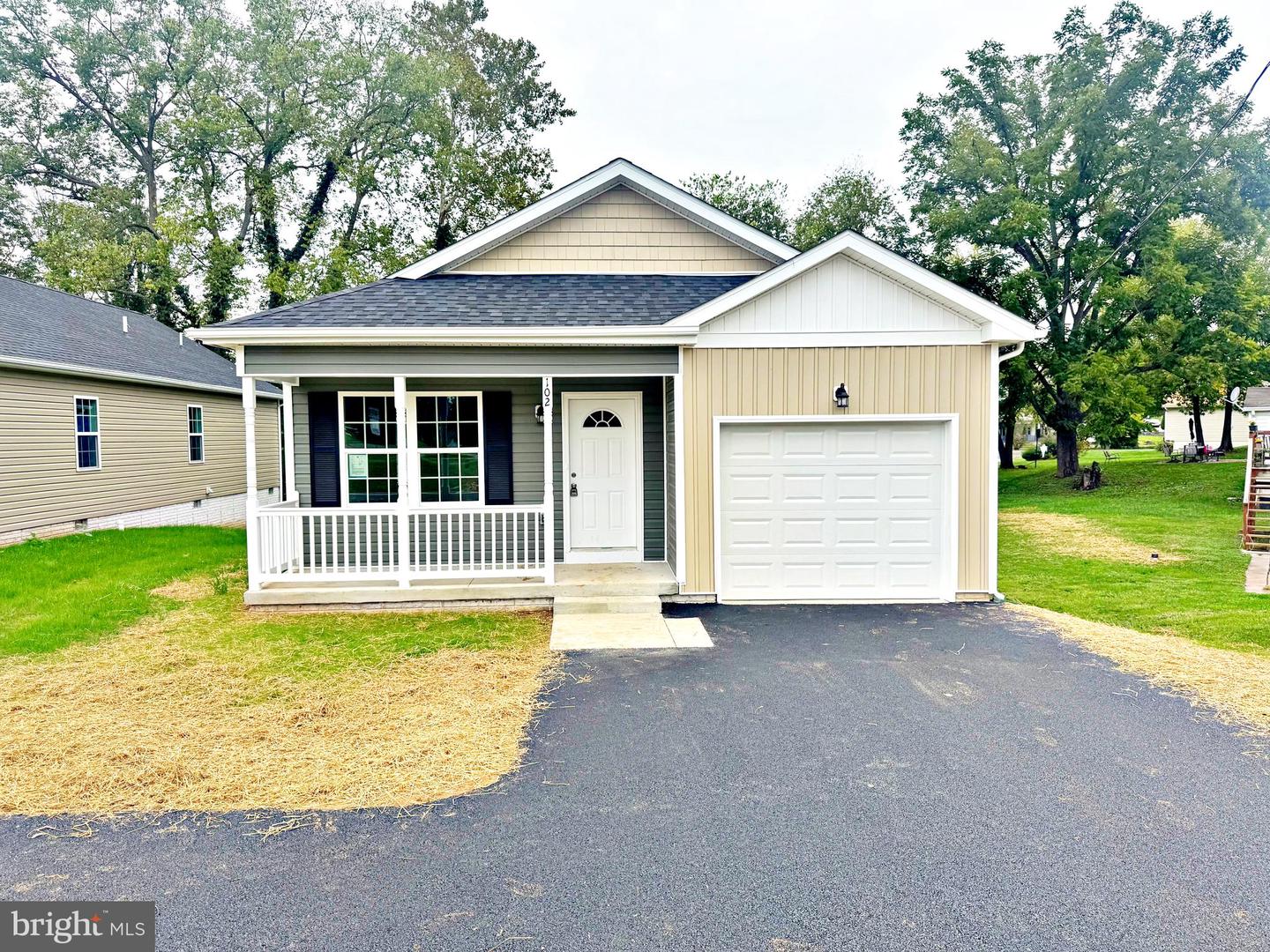 102 Weirick Row, Charles Town