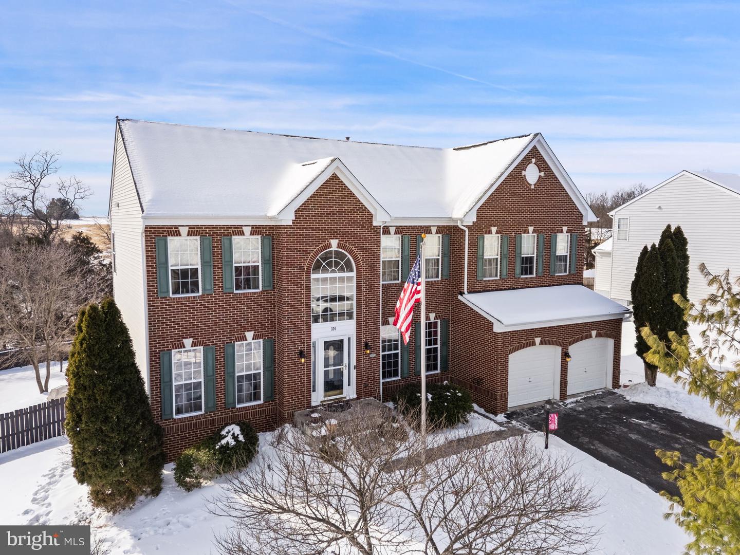 374 Rustling Leaf Place, Kearneysville