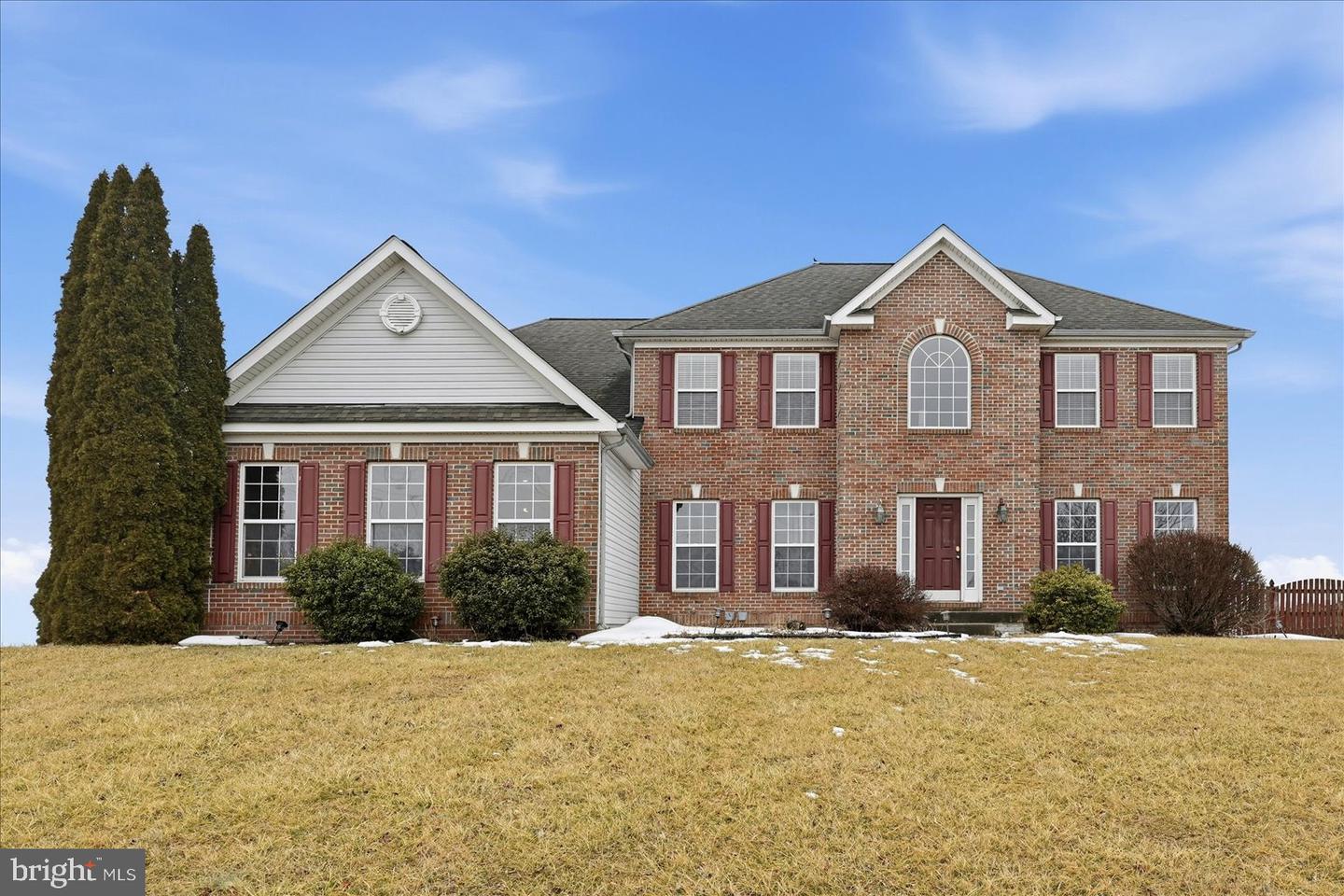 693 Spruce Hill Way, Charles Town