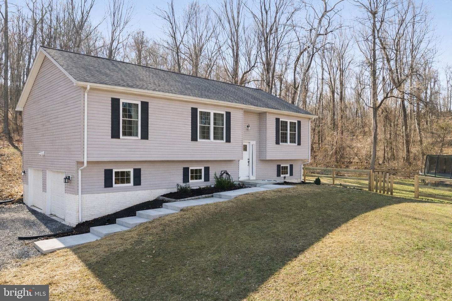 362 Dawn Lane, Harpers Ferry