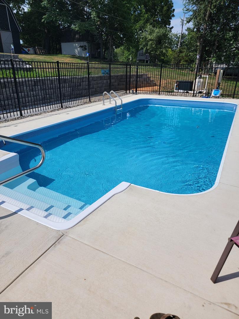 83 Dove Hill Drive, Ranson