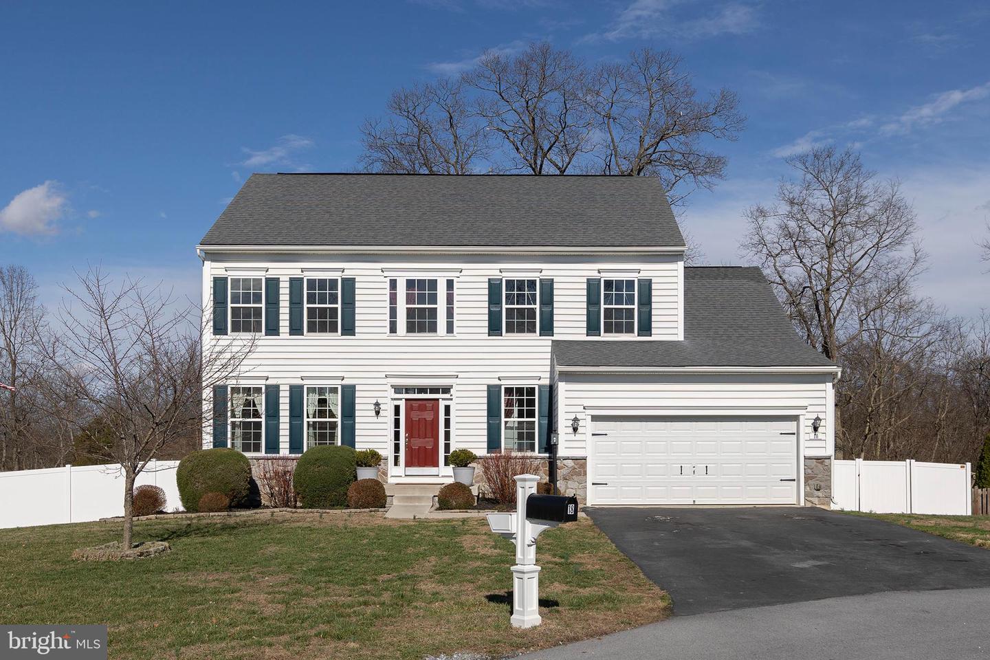 18 Summer Grove Drive, Kearneysville