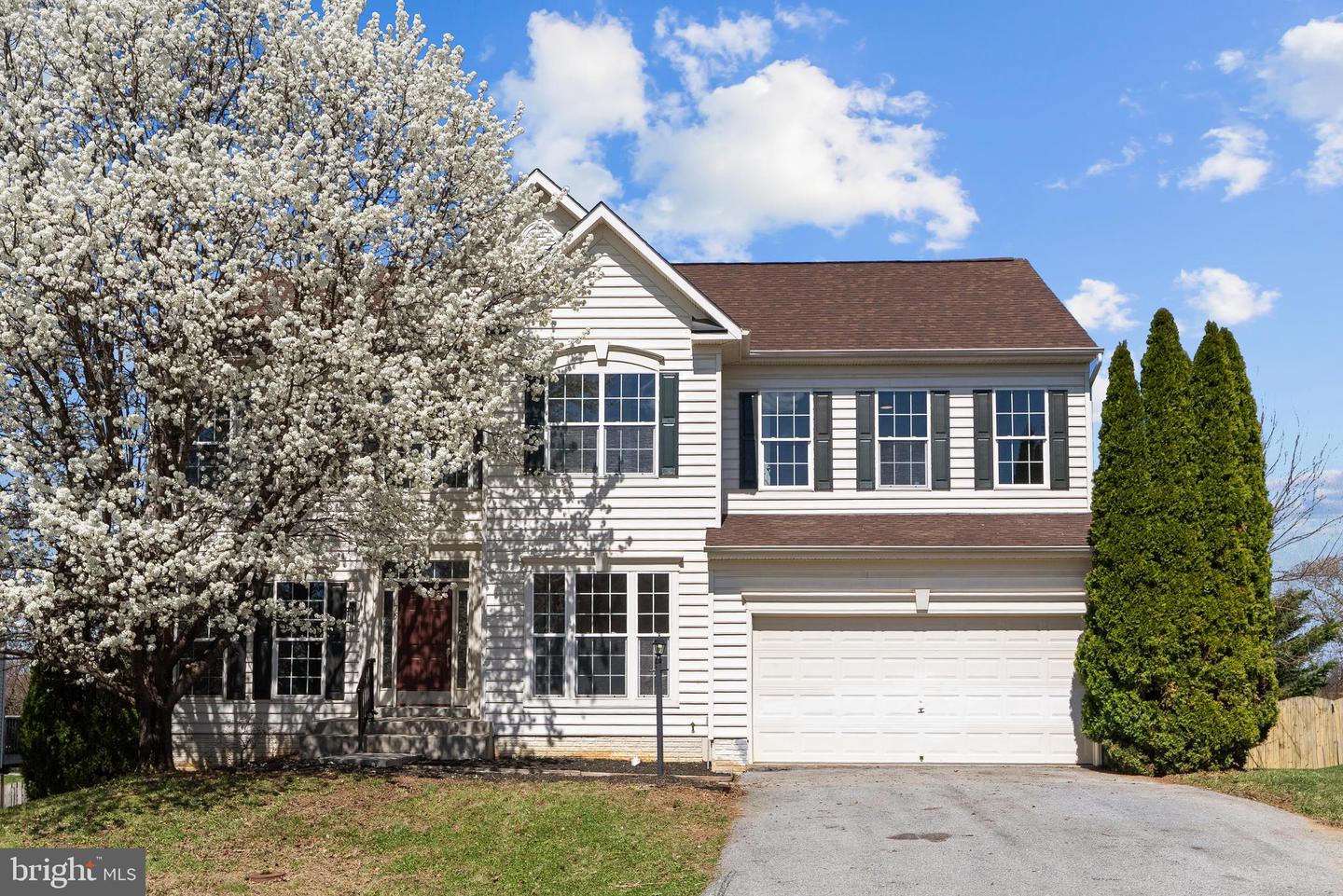 75 Killian Lane, Charles Town