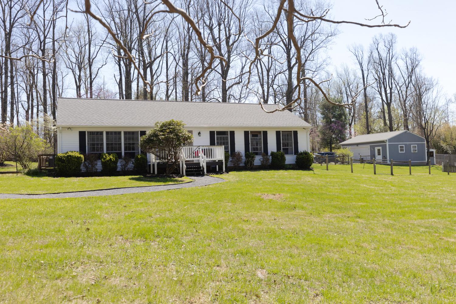 34185 Ahalt Drive, Bluemont