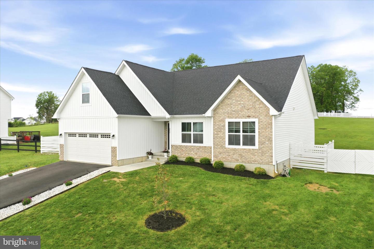 202 Naples Way, Charles Town