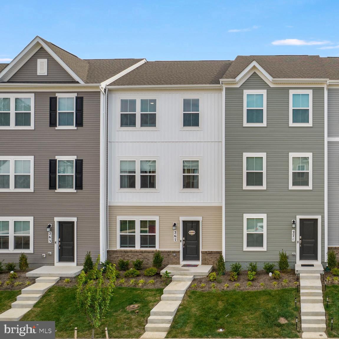 267 Sandy Bottom Circle