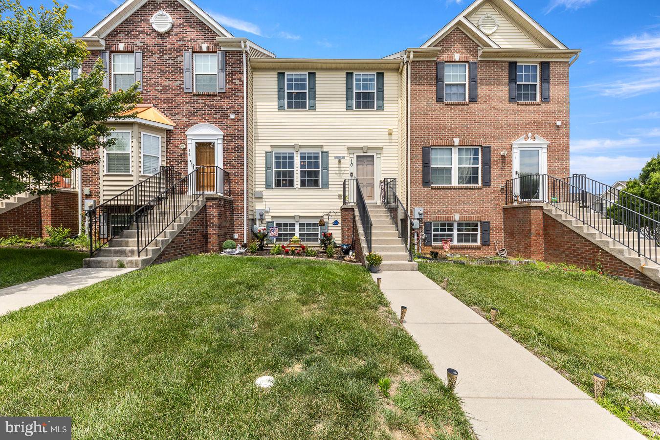 10 Riparian Lane