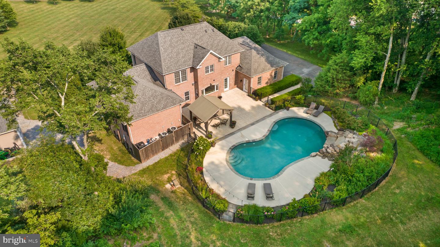 50 W Blakeley Drive