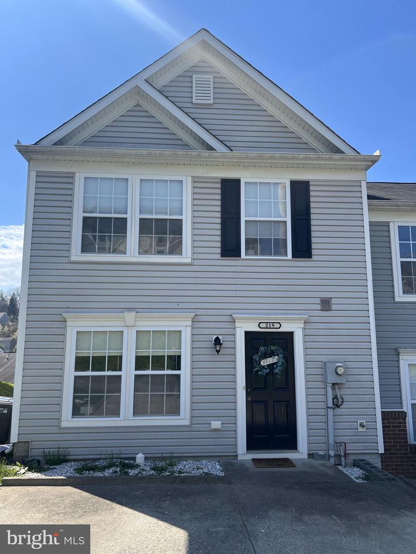 219 Raven Run, Morgantown