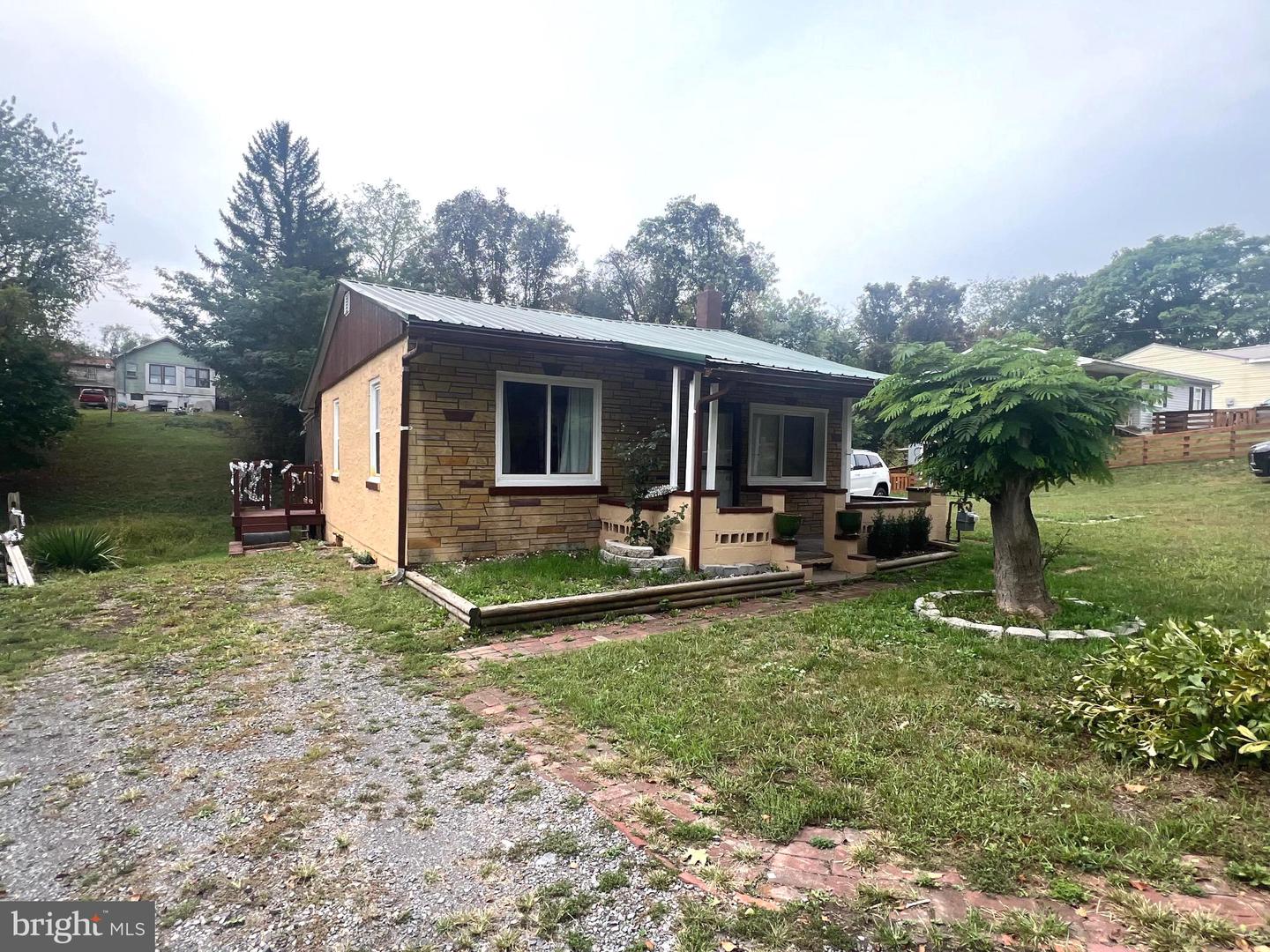 323 Richmond Street, Keyser