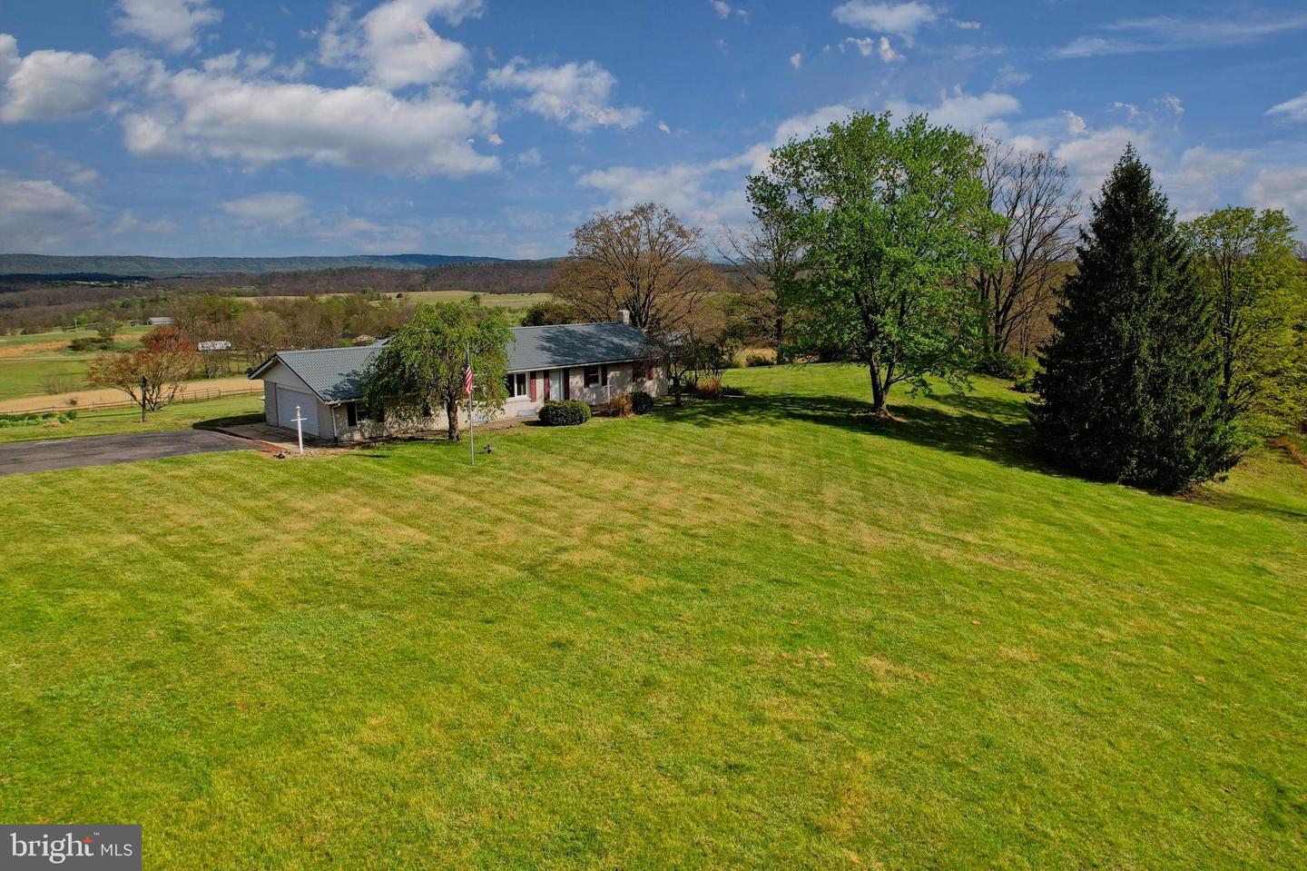 7977 Knobley Road, Keyser