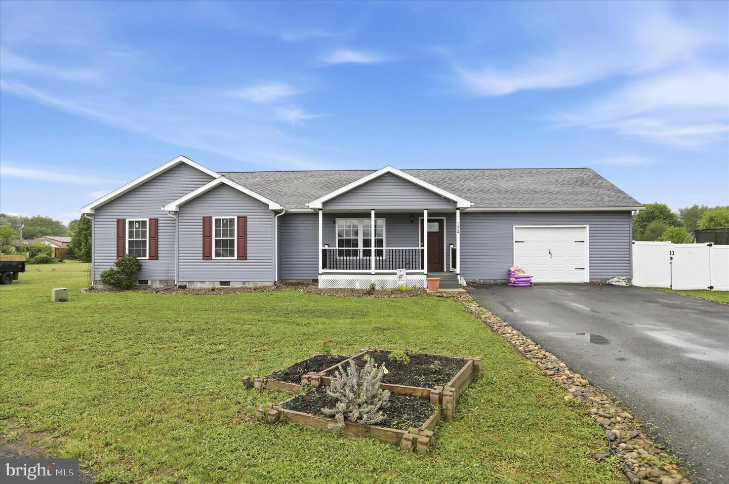 174 W Creek Run Loop, Fort Ashby