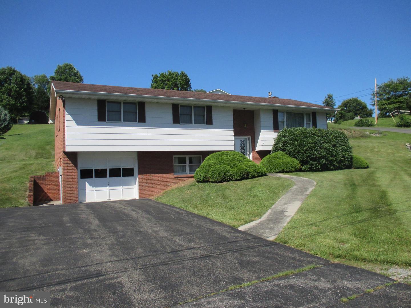 14 Leon Drive