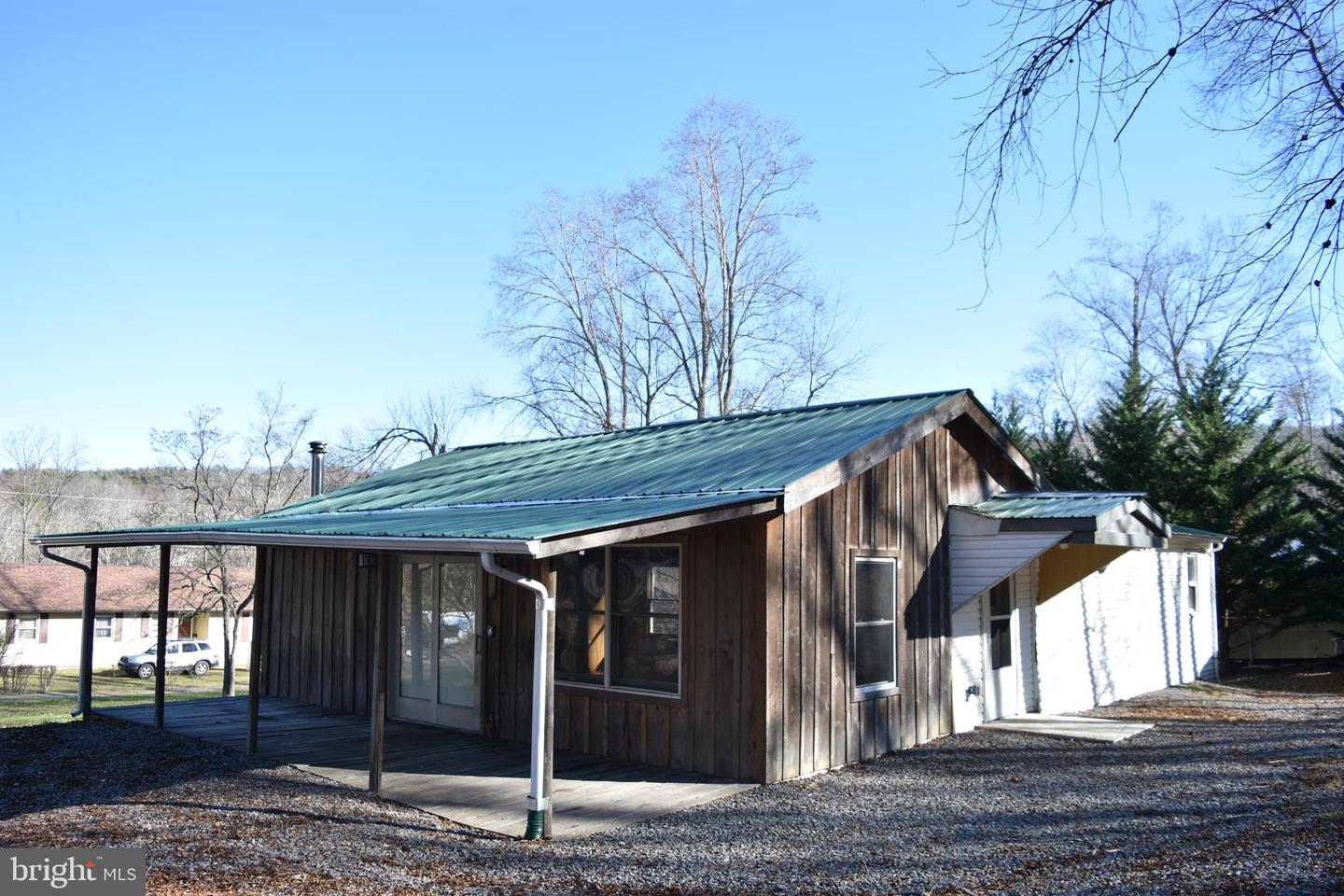 756 Oliver Lane, Great Cacapon