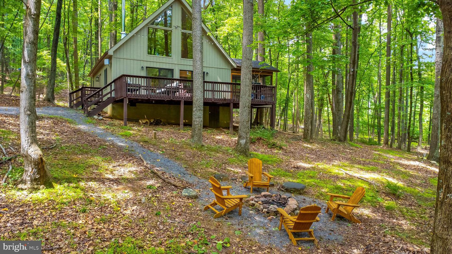 114 Limestone Lane, Berkeley Springs