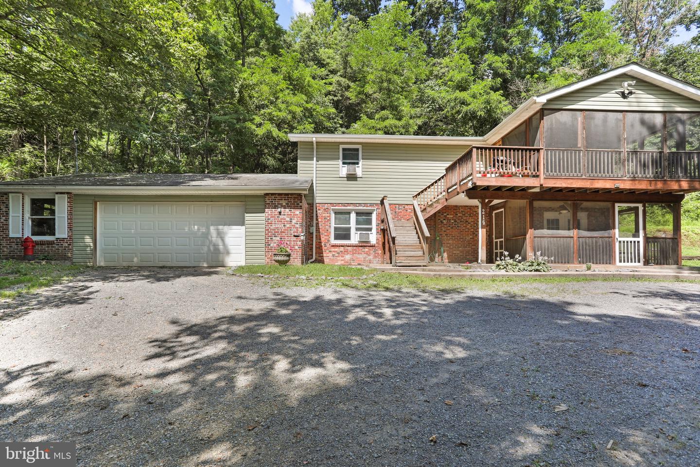 216 English Muffin Way, Berkeley Springs