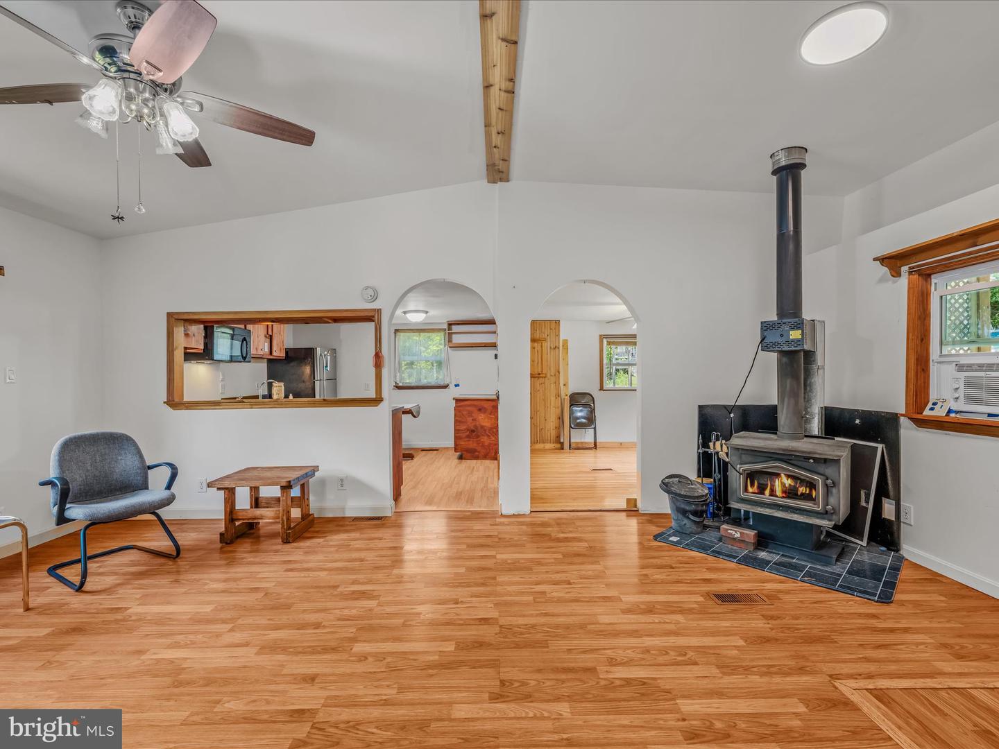 564 Shade Lane, Berkeley Springs