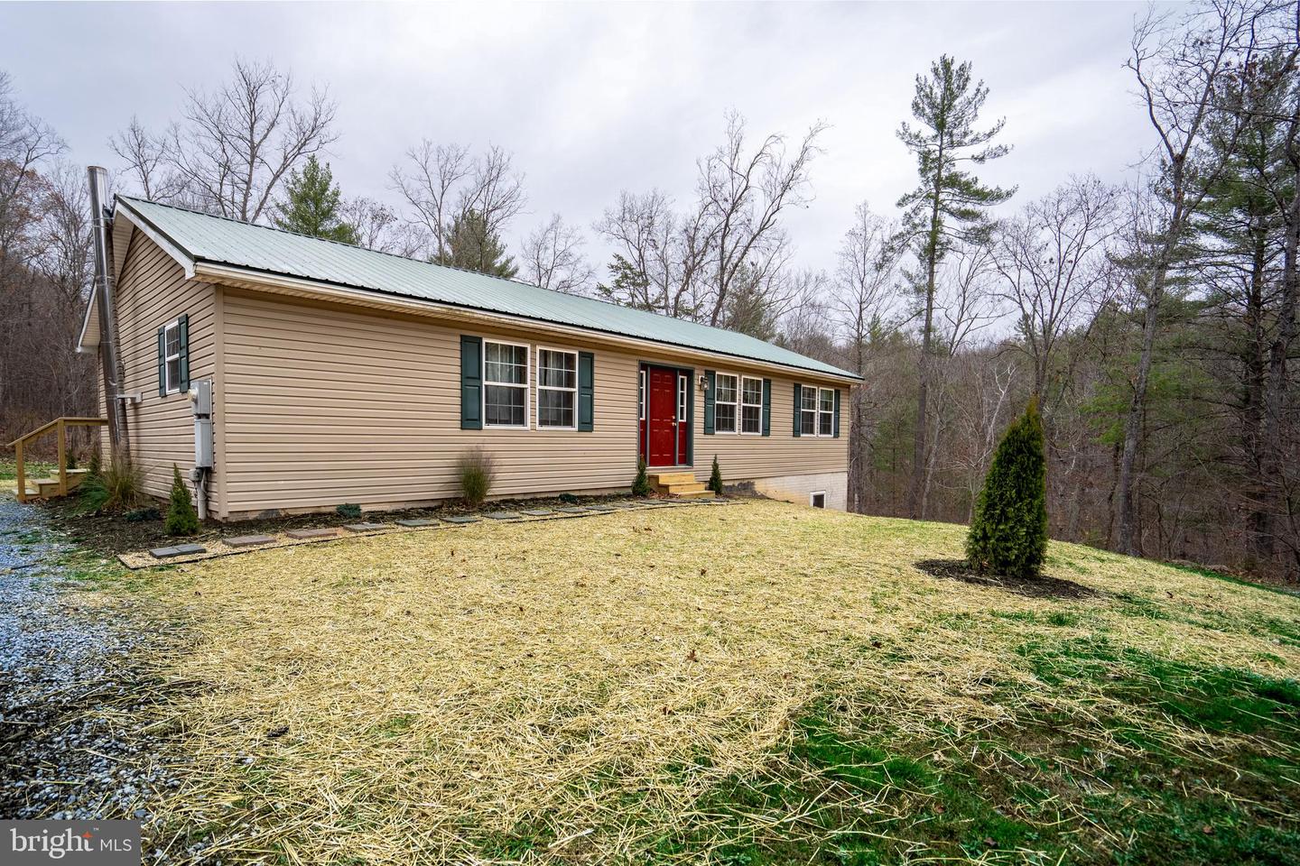 1950 Mesner Road, Berkeley Springs