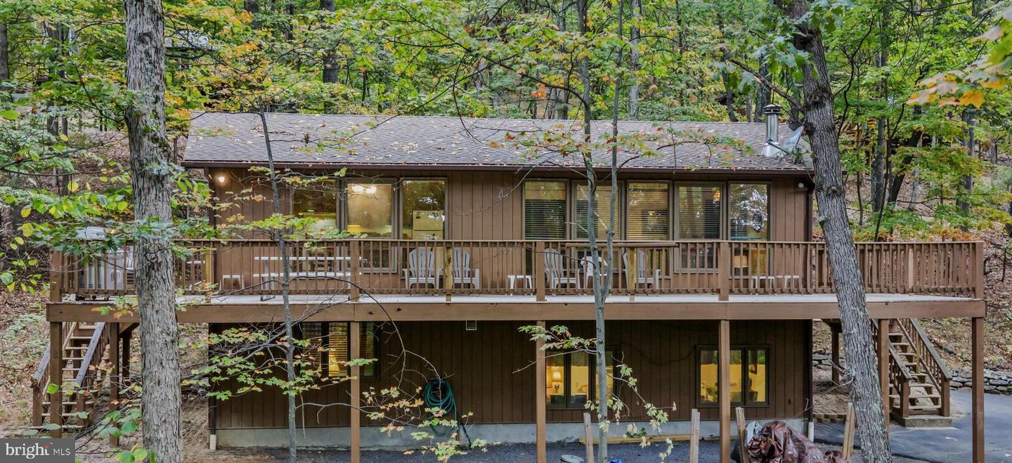 35 Warblers Way, Berkeley Springs