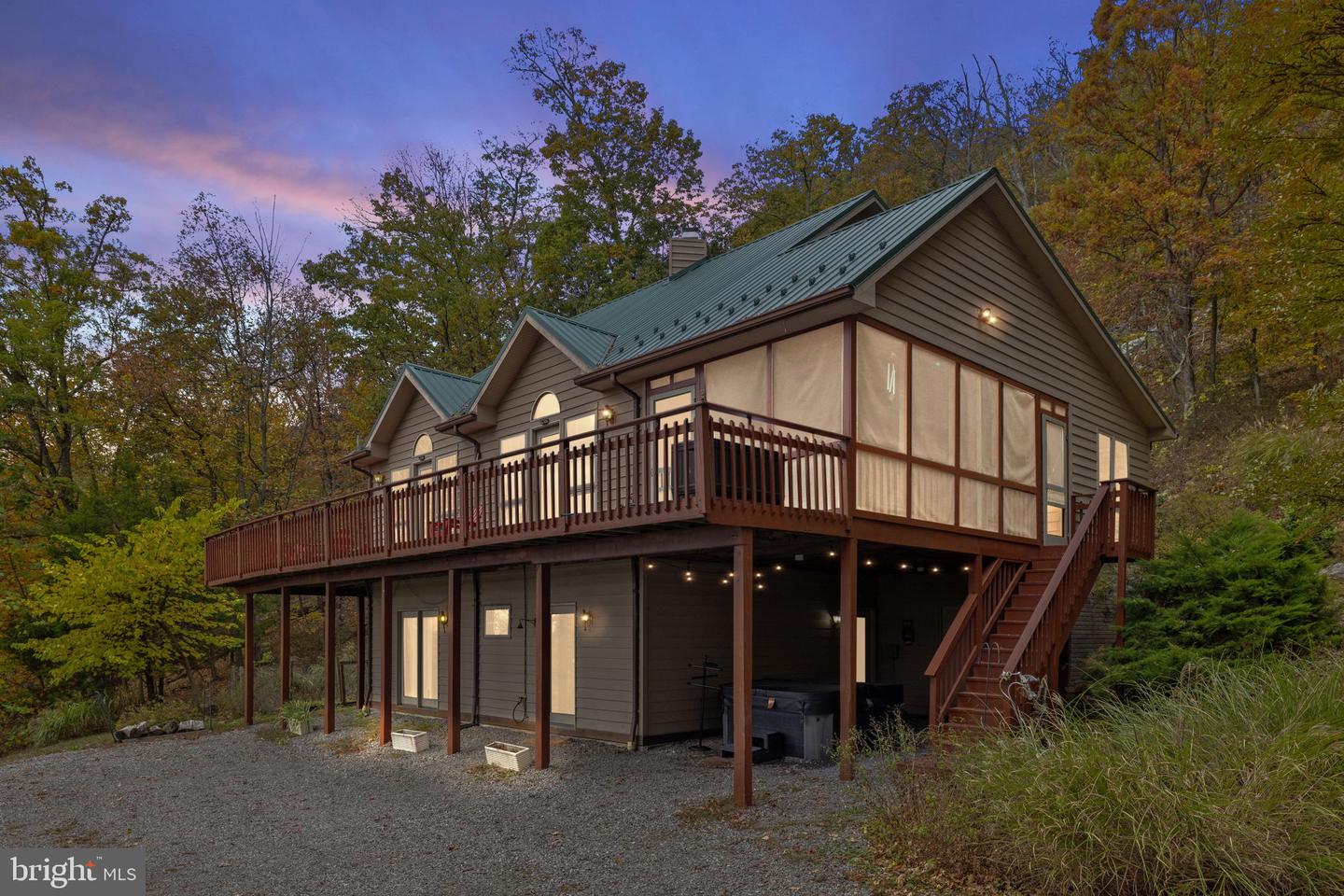 537 Bobcat Drive, Berkeley Springs