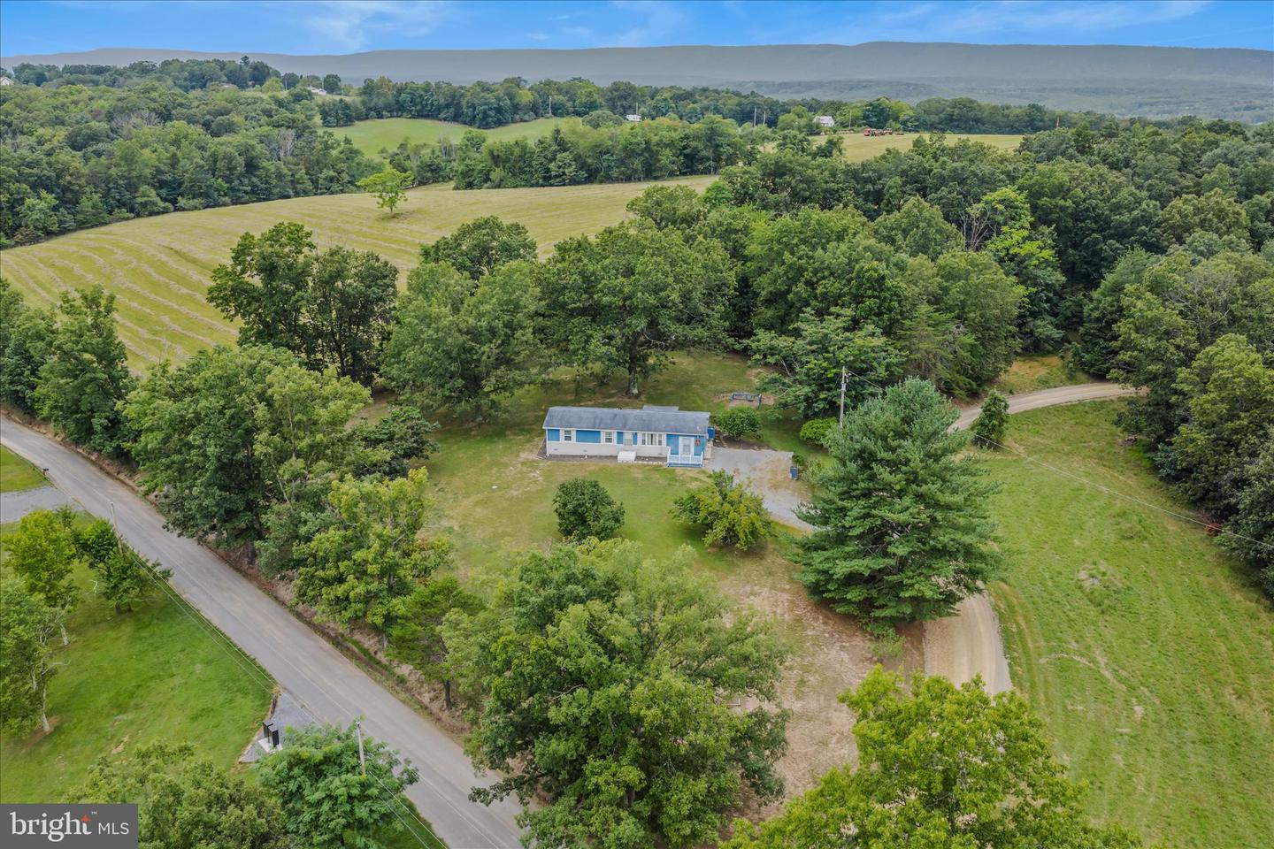35 Sleepyview Lane, Berkeley Springs