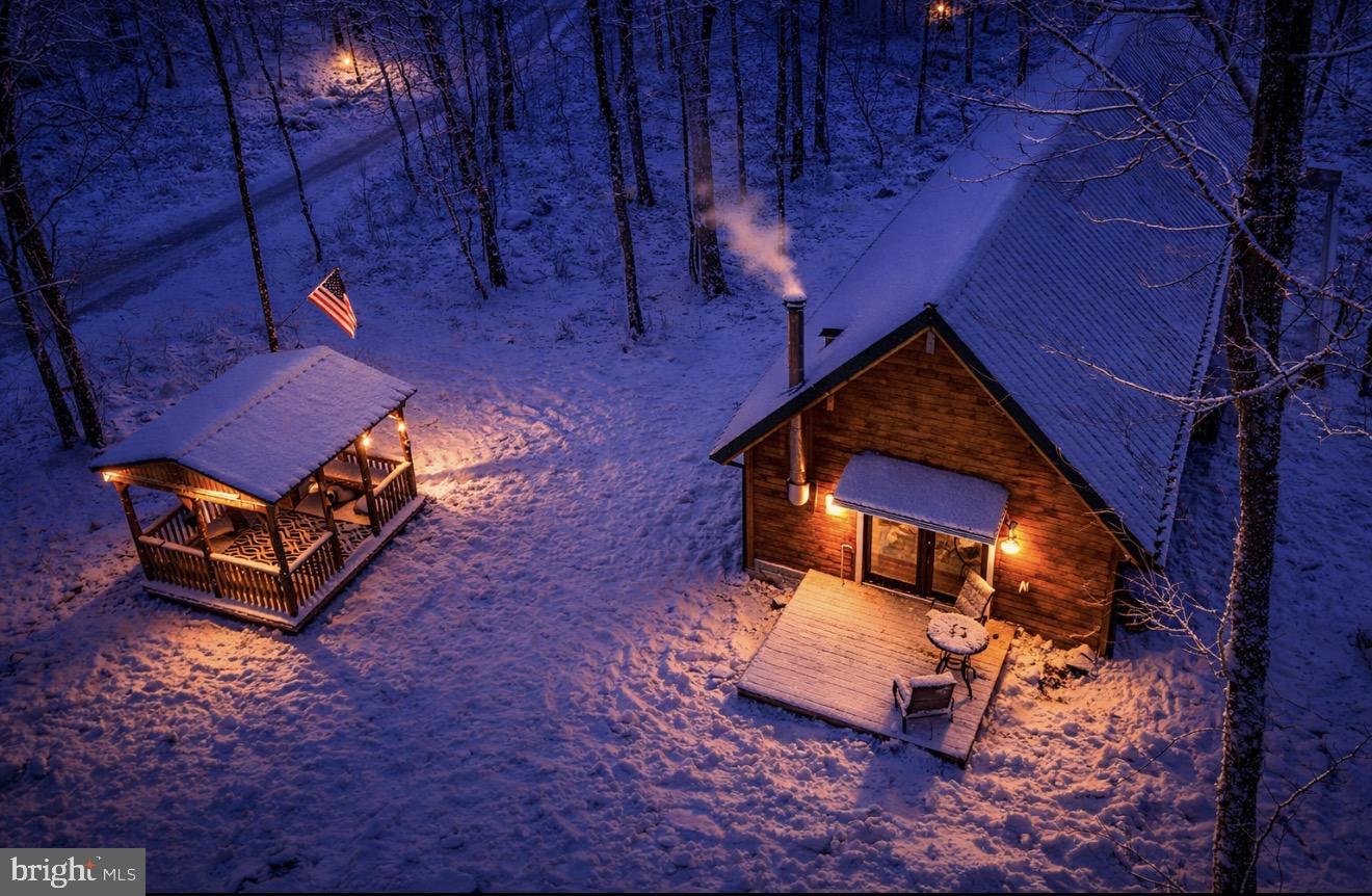 333 Rouse Mountain Road, Great Cacapon