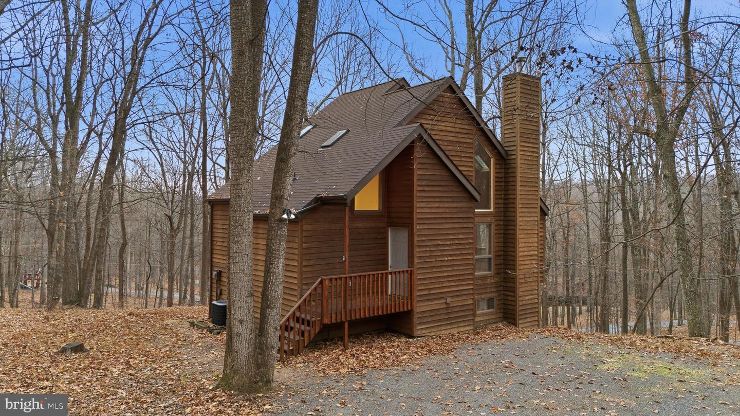 16 S Gopher Trail, Berkeley Springs