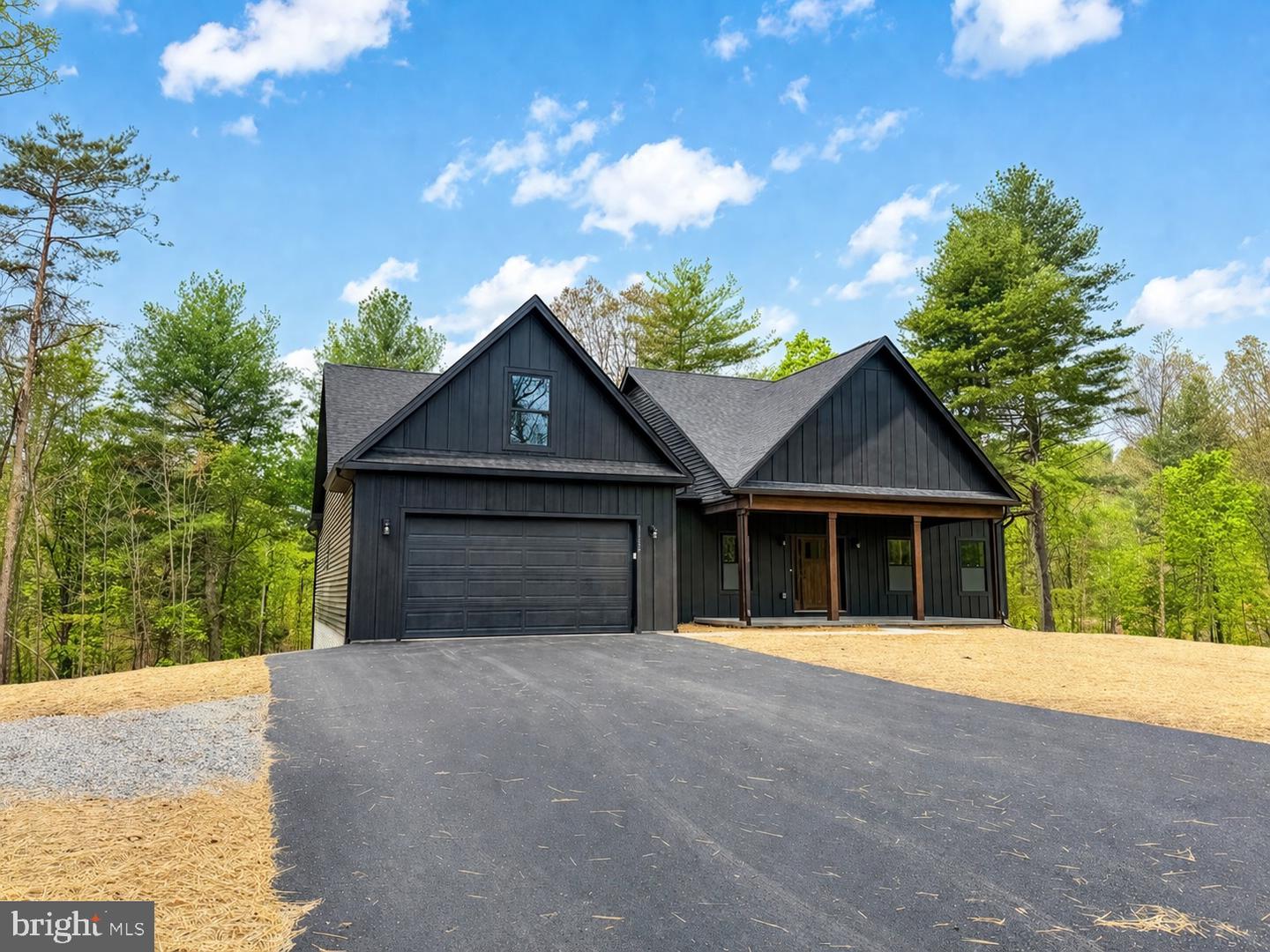 1321 Fulton Road, Hedgesville
