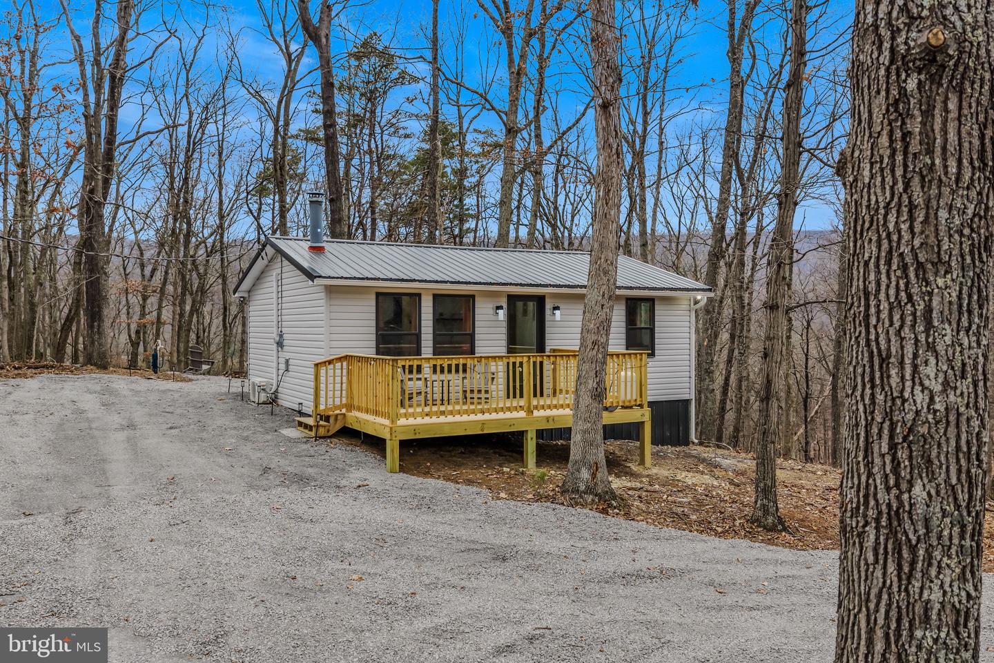 830 Wisteria Lane, Berkeley Springs